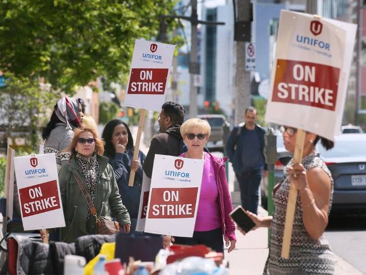 Unifor Local 195 reaches tentative deal in Windsor hotel strike