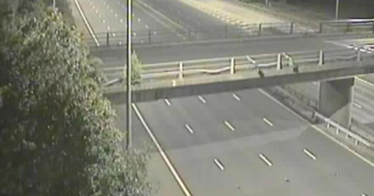 Live M62 traffic updates as 'police incident' in Cheshire leaves motorway closed