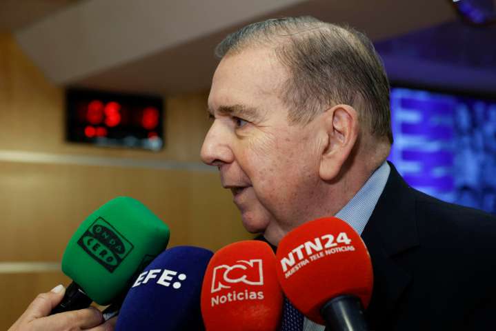 Edmundo González les deseó a los bolivianos "unas elecciones transparentes"