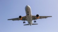 El error que te hace ser odiado en silencio por la tripulación del avión y tú ni lo sabías