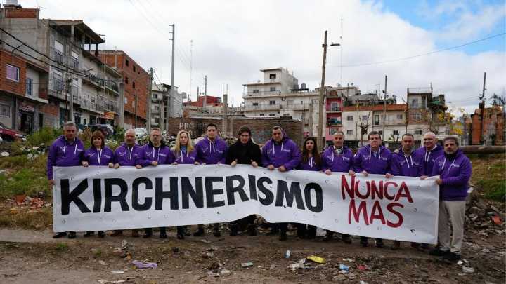 "Kirchnerismo Nunca Más": la provocadora campaña de La Libertad Avanza en la provincia de Buenos Aires