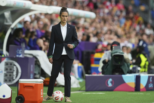 Spain replaces women's team coach Montse Tomé with Sonia Bermúdez