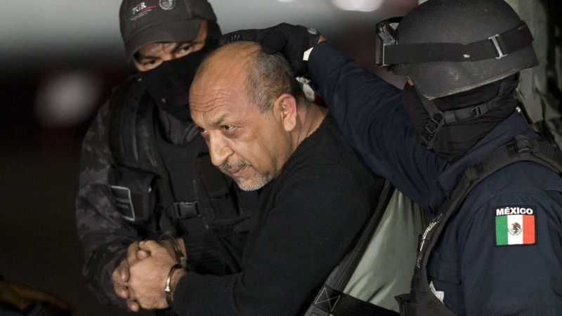 Experto analiza el impacto del envío de 26 criminales mexicanos a EE.UU.