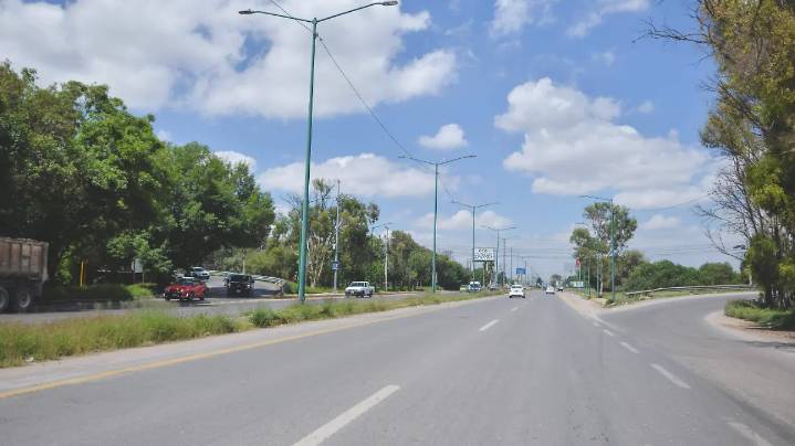 “Me quitaron más que una camioneta”: 2 familias denuncian asaltos en carreteras potosinas