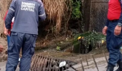 Recuperan cadáver de un sexagenario que cayó en alcantarilla El Valle