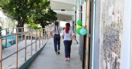 Miles de estudiantes inician el año arrastrando rezago en materias clave