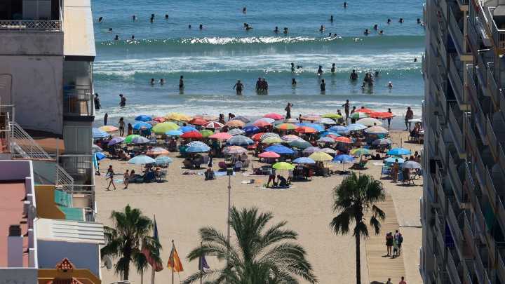 Calor extremo en la Comunitat este lunes: aviso naranja y la jornada con las temperaturas más altas del año