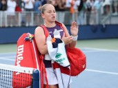 Ostapenko apologises to Townsend for ‘no education’ comments