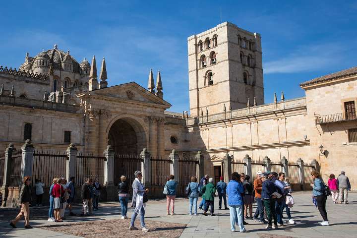 Los ocupados del sector turístico crecen un 6,1% en Castilla y León en el segundo trimestre del año, hasta 104.064