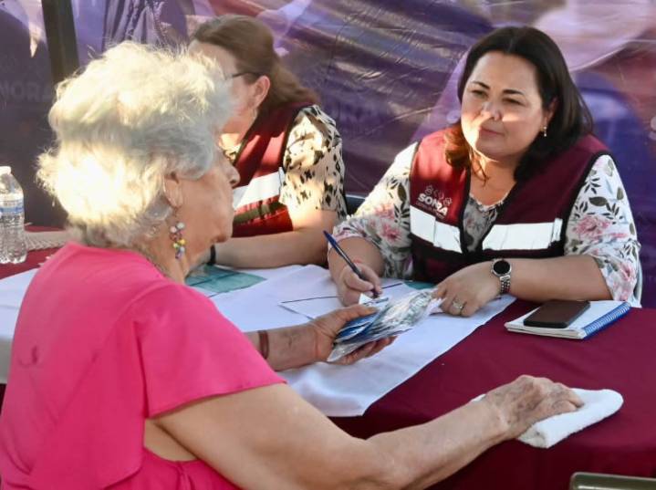 Con “Sonora Atiende” Gobernador Durazo lleva servicios gratuitos a la colonia Las Amapolas