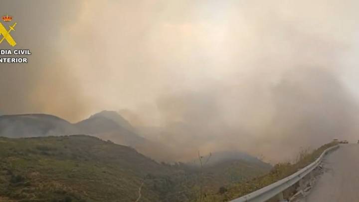 Desalojados 330 vecinos de La Baña en León por el fuego del Porto de Zamora