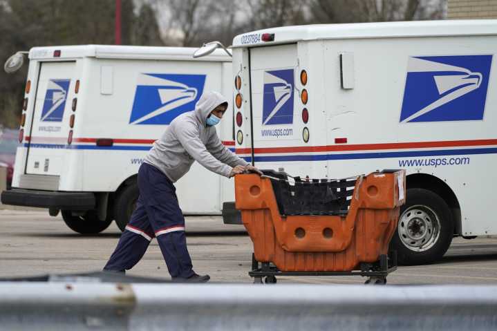 USPS expected to raise holiday shipping rates in October