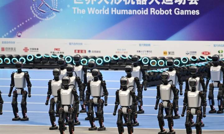 Juegos Mundiales de Robots Humanoides se realizan en China