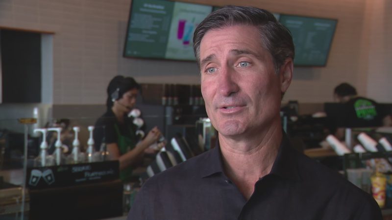 Starbucks CEO sets goals of 4 minute coffee, becoming 'world's greatest customer service company again'