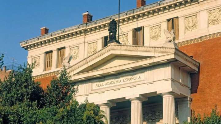 FundéuRAE: La coma y el punto, signos válidos para los decimales #30Ago