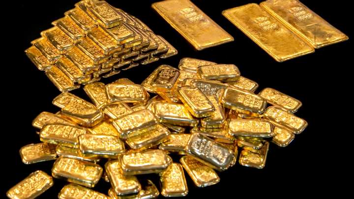 Gold futures climb to fresh record after report of U.S. tariff move