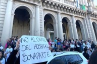 Trabajadores del Hospital Bonaparte alertaron por guardias sin personal y convocaron a un ruidazo el viernes