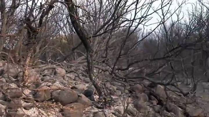 El Patrimonio de la Humanidad de Las Médulas se tiñe de negro: las fotos del devastador incendio de Yeres