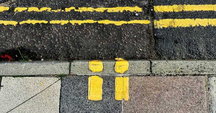 Driving expert explains meaning of two lines on kerb and motorists had no idea