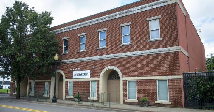 Charleston City Council approves new roof for Sojourner's Shelter