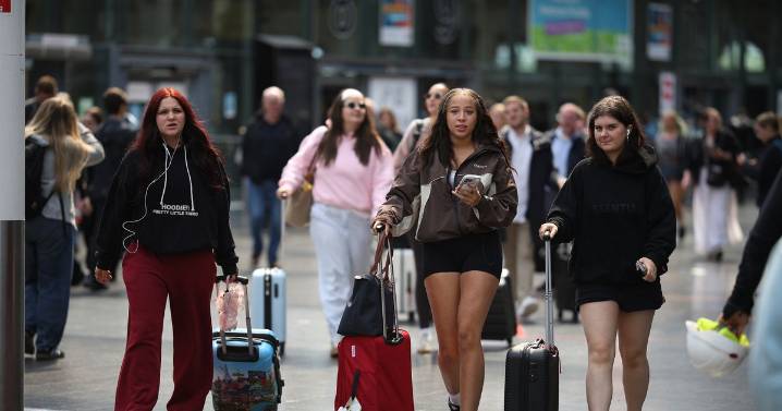 Manchester Airport trains cancelled with warning travel chaos could last hours