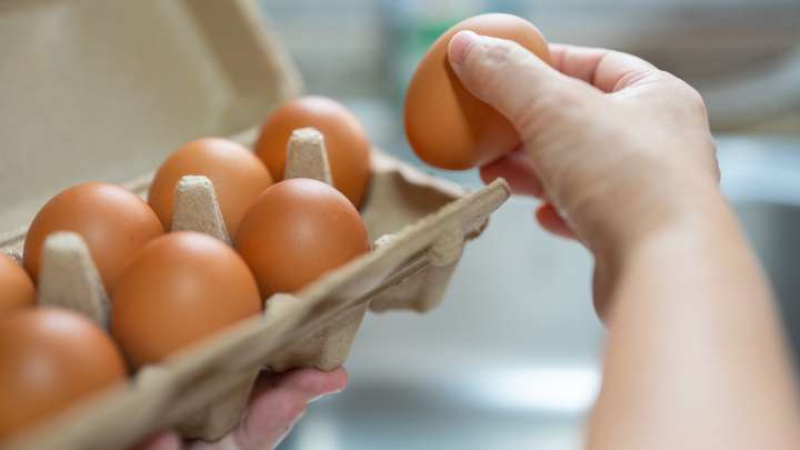 Don't Throw Out Those Egg Cartons! Use Them For Easier Charcoal Grilling