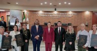 Gobernadora Marina del Pilar acudió a la Sesión del Día del Constituyente