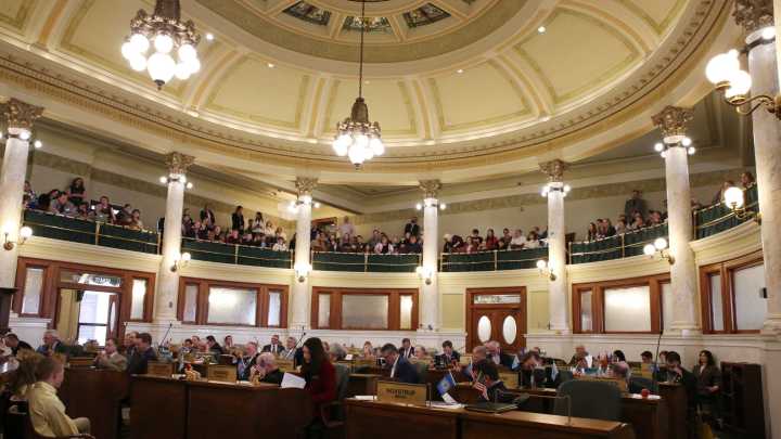 Board stalls vote to remove student growth goals from SD teacher evaluation requirements