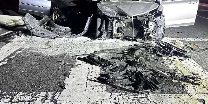 Vehicle crash in Ocala sends 2 people to the hospital