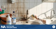 Ni bicarbonato ni vinagre: la mezcla casera que deja el baño impecable