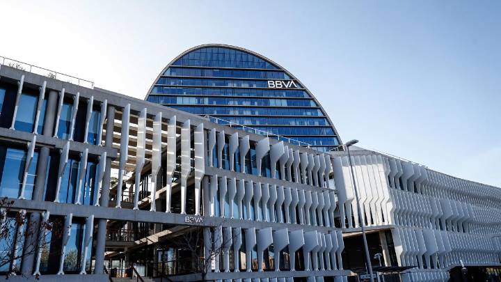 El BBVA revisa los riesgos de la opa y admite que podría renunciar