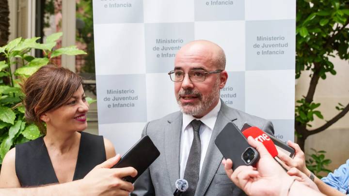 El delegado del Gobierno en Madrid insta a las comunidades a "no frivolizar con la emergencia climática" ante los incendios