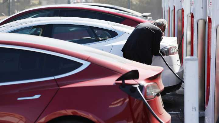 California crafting new auto pollution rules after Trump…