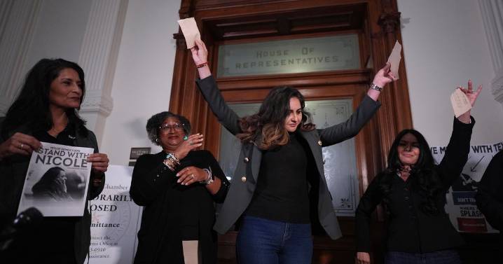 Democrats, Republicans expect Texas-sized fight over new congressional maps on House floor Wednesday