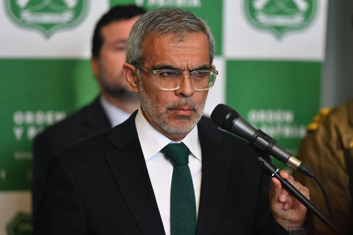“El Congreso tiene un rol principal": Cordero defiende función del Parlamento tras polémicos dichos de José Antonio Kast