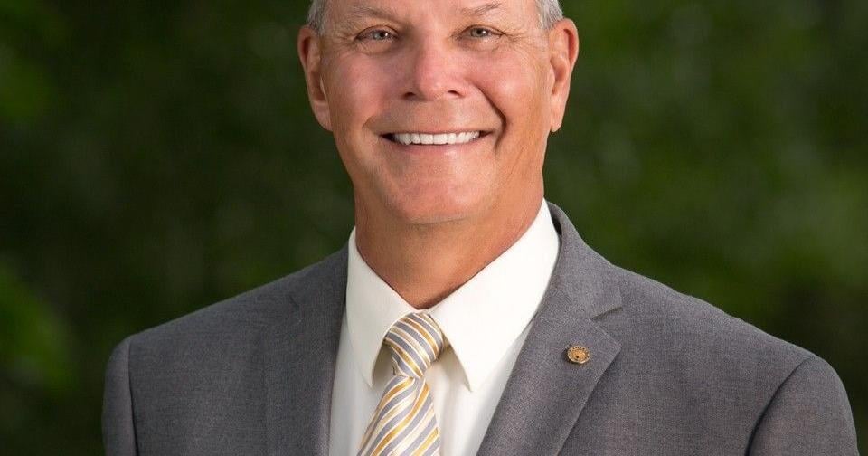 Idaho Falls City Councilman Jim Freeman announces re
