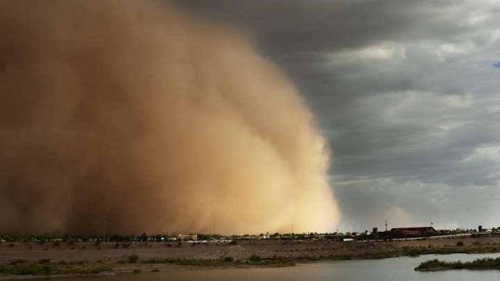 Dust storm warning issued near Picacho