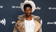 Rapero Lil Nas X fue arrestado y hospitalizado tras deambular semidesnudo por las calles de Los Ángeles