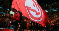 Hawks agree to 2-year deal with restricted free