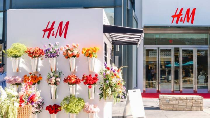 Inside the New H&M at the Grove in LA [PHOTOS]