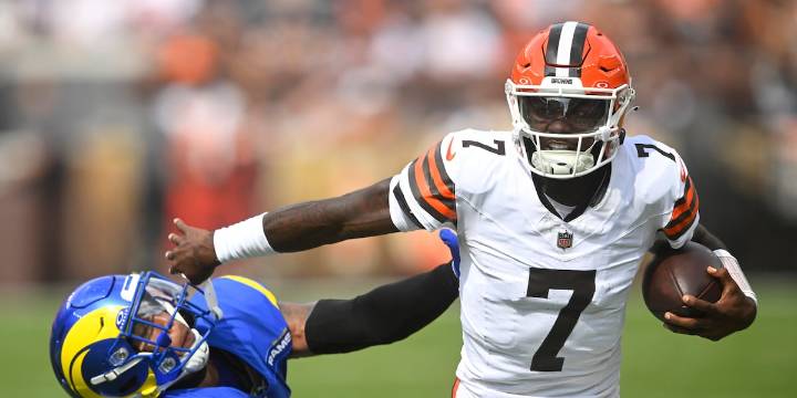 Browns cut 21 ahead of Tuesday’s roster deadline