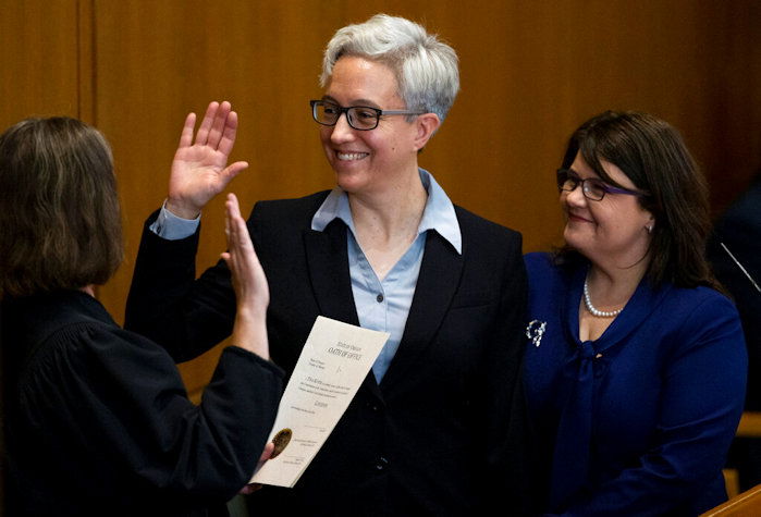 Recall effort started by La Pine resident against Governor Kotek