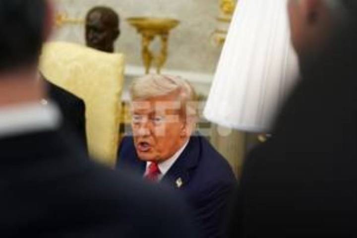 EE. UU.: un tribunal federal considera ilegales aranceles de Trump pero los deja vigentes