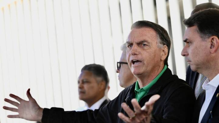 Fiscalía de Brasil pide aumentar vigilancia sobre Bolsonaro a una semana de fallo judicial