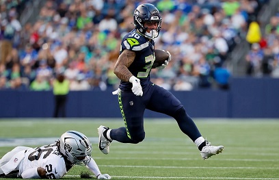 Damien Martínez anota su primer touchdown y deslumbra con Seattle en pretemporada
