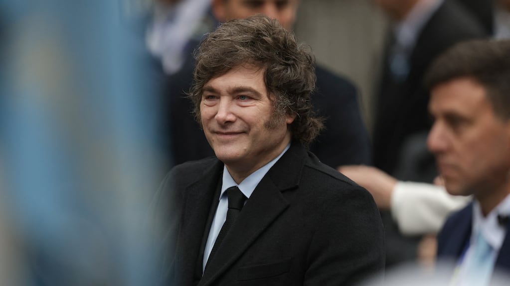 Milei se pone al frente de la campaña en la provincia de Buenos Aires mientras se enfrenta al Congreso y a los gobernadores