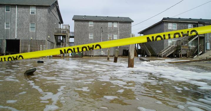 What to know about powerful Hurricane Erin as it heads past the U.S. East Coast