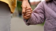 Venezuela denuncia el secuestro de 66 niños en EE. UU. tras acercamiento de buques de EE. UU.