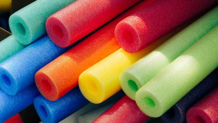 31 Genius Pool Noodle Hacks And DIYs That Will Transform Your Garden