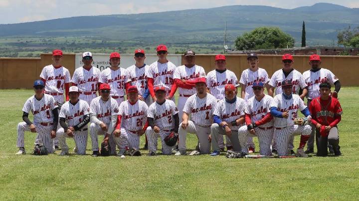 El Cacalote pega primero en la semifinal y deja contra las cuerdas a los Tigres de Trojes